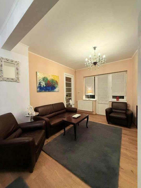 Vanzare apartament 2 camere in vila zona Banu Manta