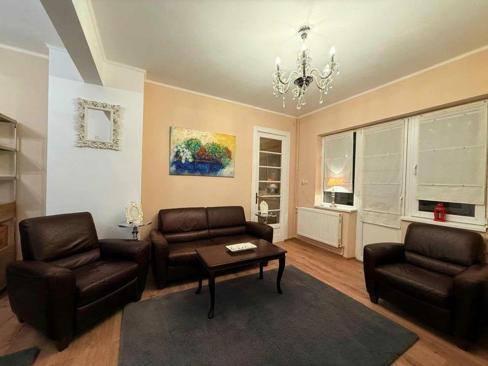 Vanzare apartament 2 camere in vila zona Banu Manta