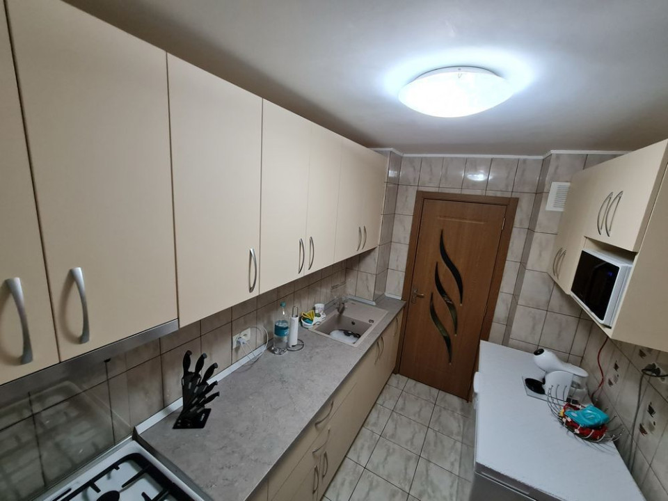 Vanzare apartament 3 camere Lacul Tei