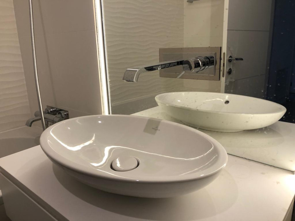 Vanzare apartament 2 camere Ion Mihalache Piata 1 Mai