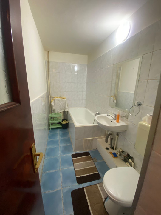 Garsonieră decomandată de închiriat – 42 mp, complet mobilată – Nerva Traian