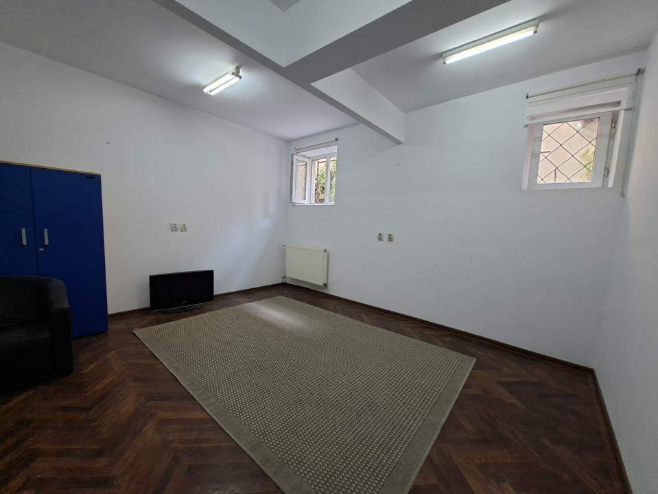 Vânzare apartament de 4 camere, zona Domenii