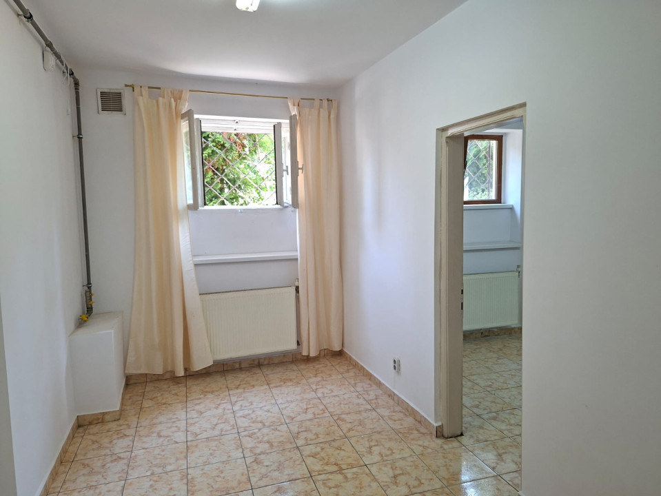 Vânzare apartament de 4 camere, zona Domenii