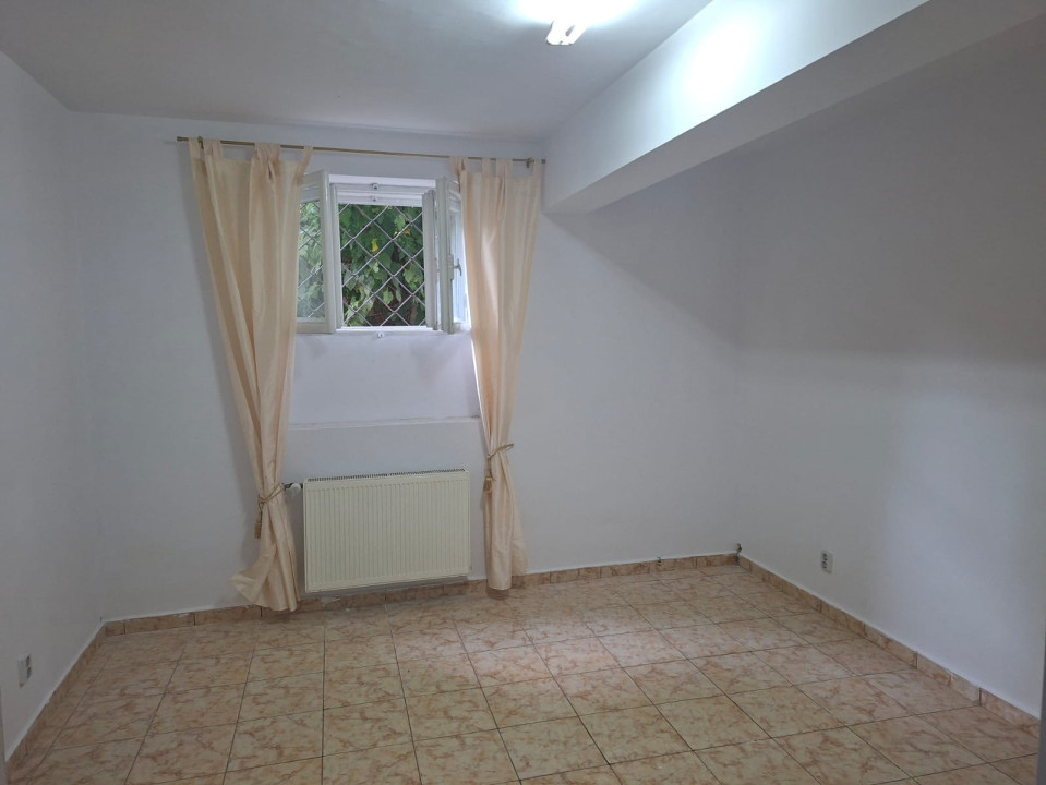 Vânzare apartament de 4 camere, zona Domenii