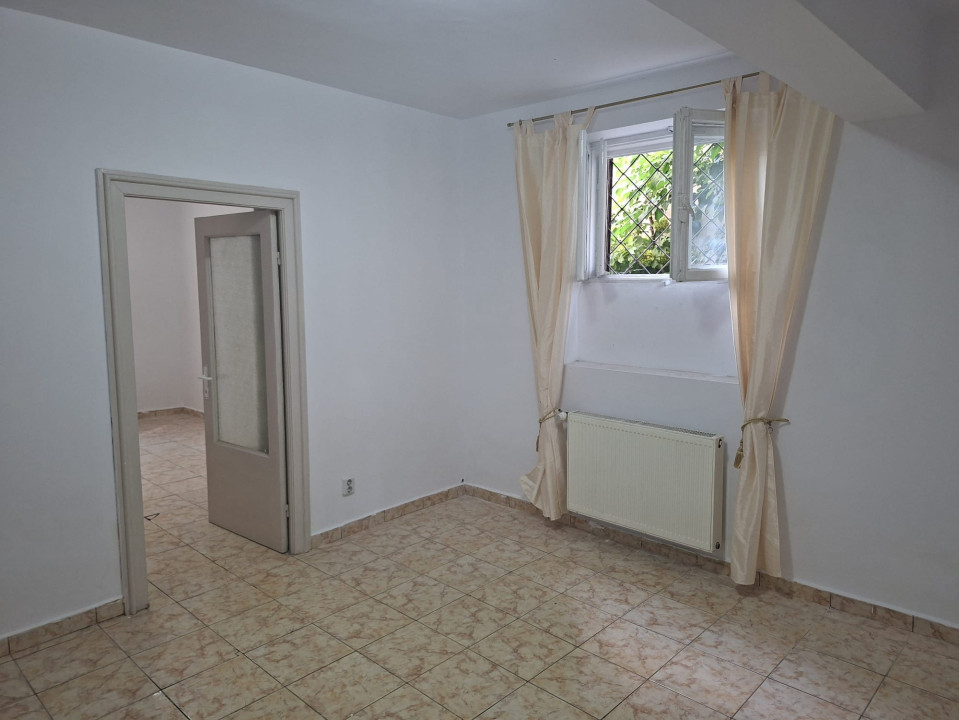 Vânzare apartament de 4 camere, zona Domenii