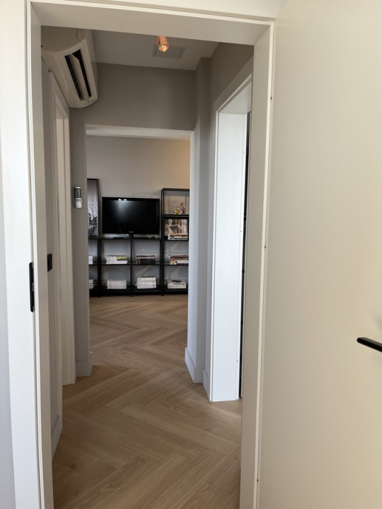 Apartament renovat de 3 camere, zona Parcul Floreasca