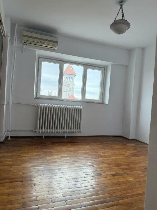 Vanzare apartament 3 camere zona Banu Manta