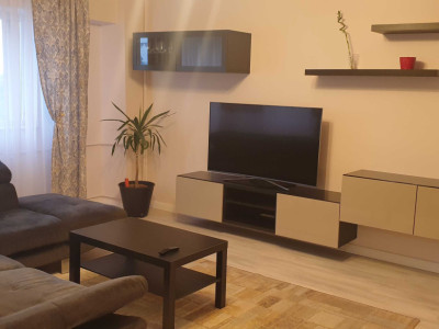 Vanzare apartament 2 camere Ion Mihalache - Liceul Iorga