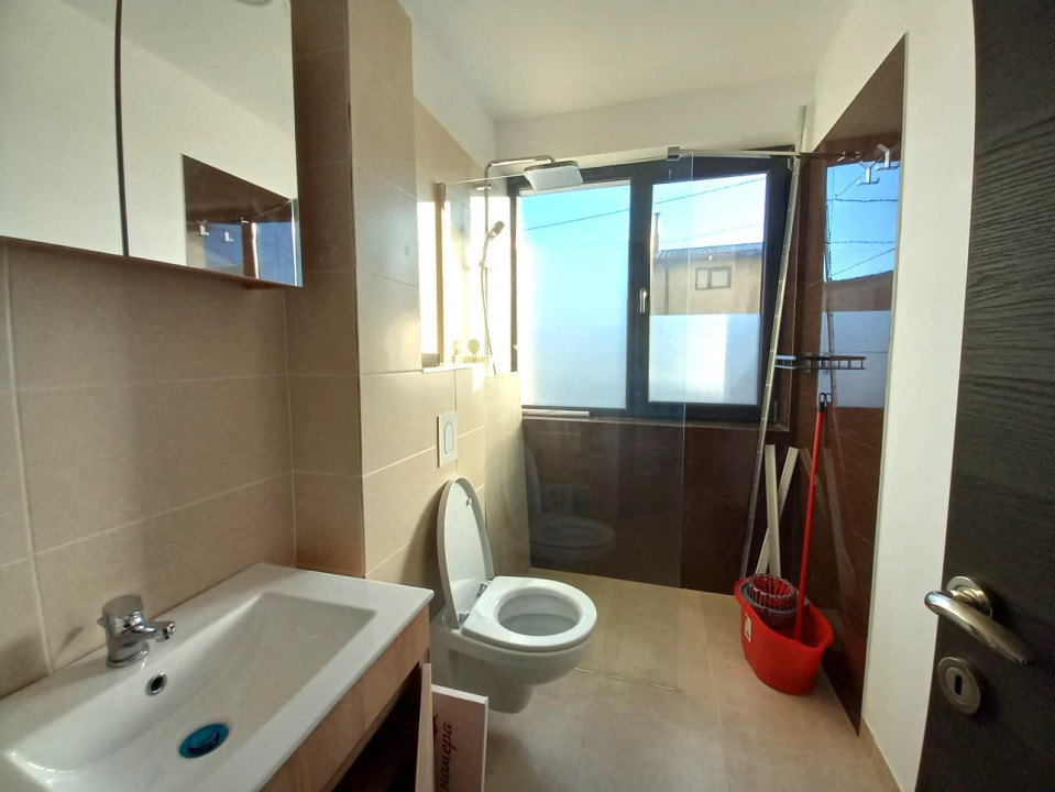 Apartament tip studio , parter inalt , bloc nou , liber 