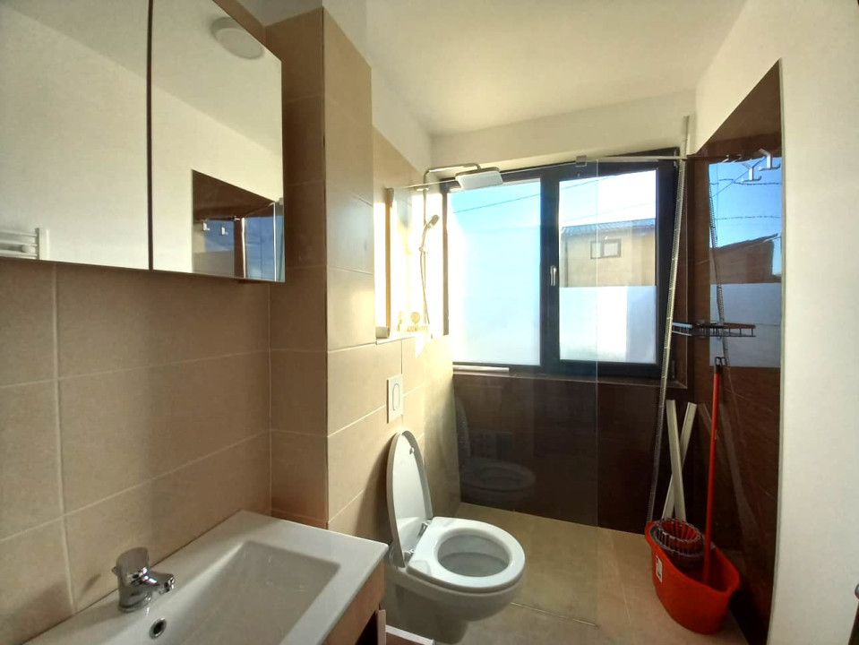 Apartament tip studio , parter inalt , bloc nou , liber 