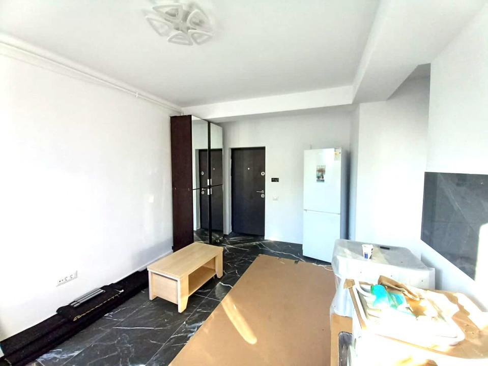 Apartament tip studio , parter inalt , bloc nou , liber 
