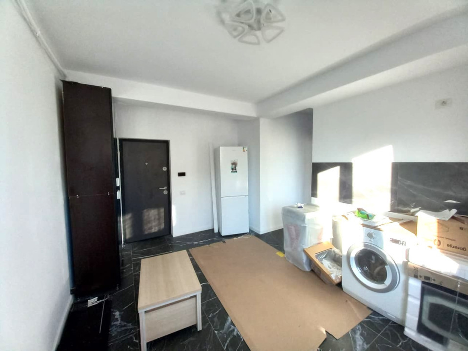Apartament tip studio , parter inalt , bloc nou , liber 