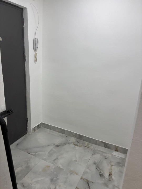 2 camere Titan Parc - Metrou