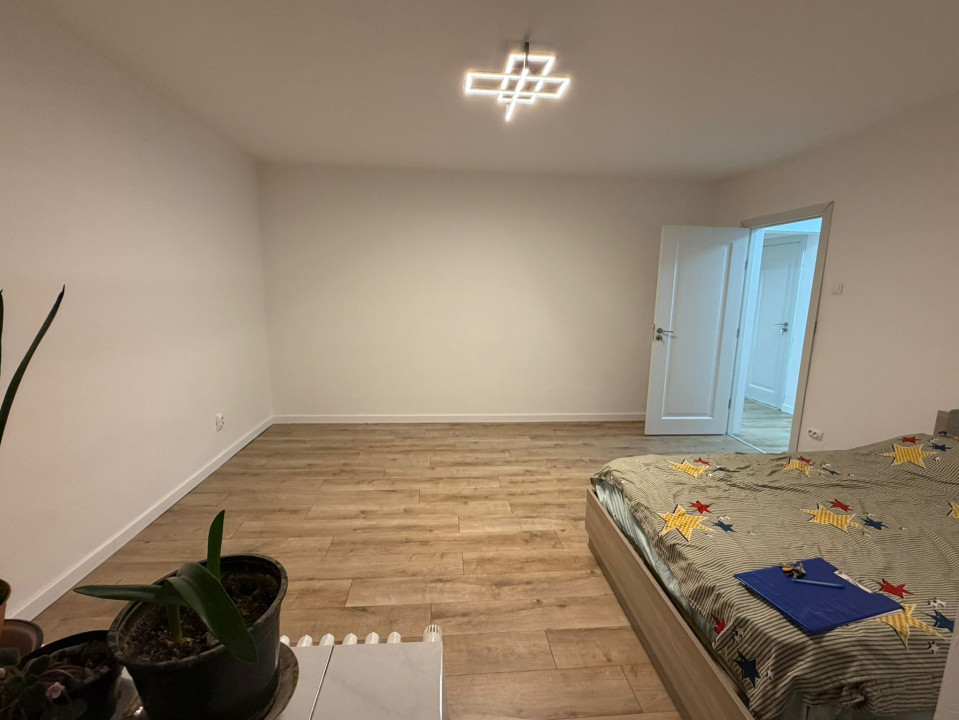 2 camere Titan Parc - Metrou