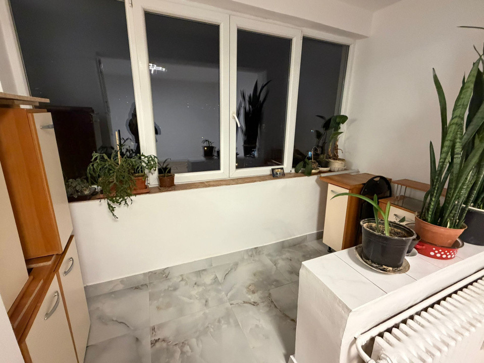 2 camere Titan Parc - Metrou