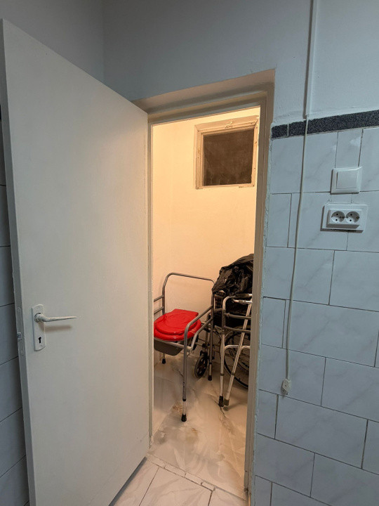 2 camere Titan Parc - Metrou