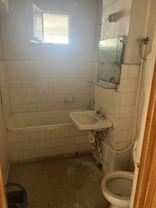 Vanzare apartament 2 camere  Bucurestii Noi - Parc Bazilescu