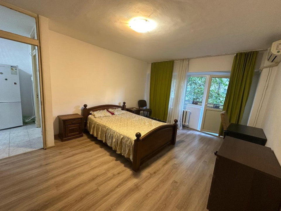 Vanzare Garsiniera Militari Teatrul Masca