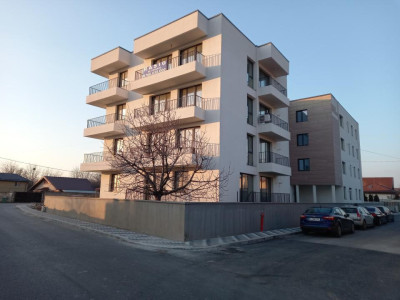 Ultimul apartament  decomandat , etaj 3 , negociabil , nu se aplica tva