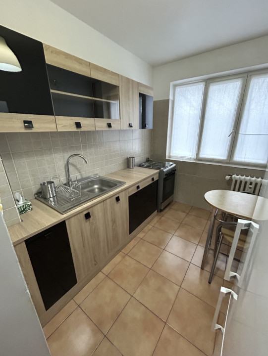 Inchiriere apartament 2 camere Militari Complexul Apusului