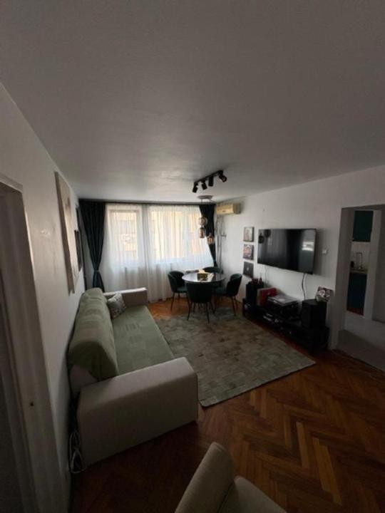 Vanzare apartament 2 camere Militari Lujerului