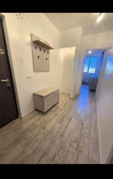 Vanzare apartament 2 camere Drumul Taberei - Parc Moghioros