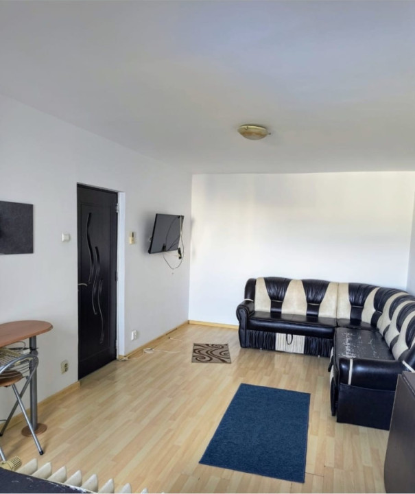 Vanzare vapartament 2 camere zona Moghioros - Parc