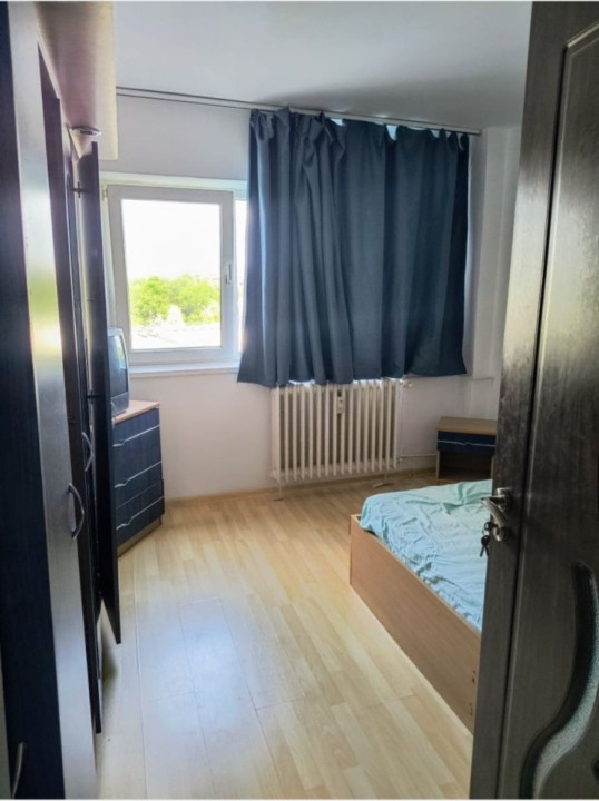 Vanzare vapartament 2 camere zona Moghioros - Parc