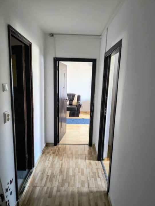 Vanzare vapartament 2 camere zona Moghioros - Parc