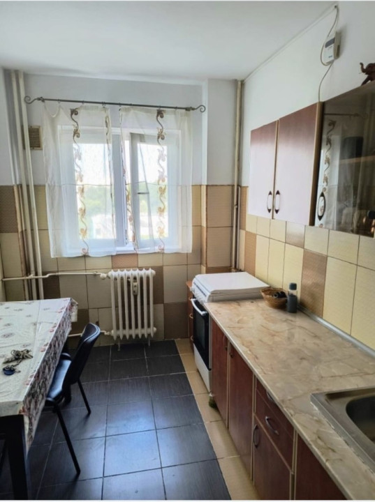 Vanzare vapartament 2 camere zona Moghioros - Parc