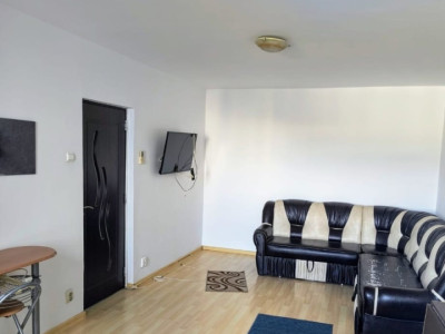 Vanzare vapartament 2 camere zona Moghioros - Parc