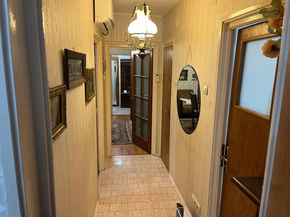 Apartamentu cu 3 camere, zona Baba Novac