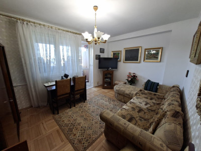 Apartamentu cu 3 camere, zona Baba Novac