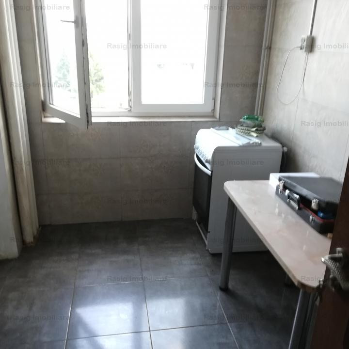 3 Camere Grivitei Metrou