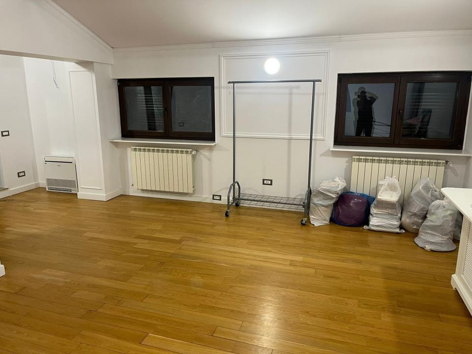    Vanzare apartament 5 camere tip penthouse Floreasca