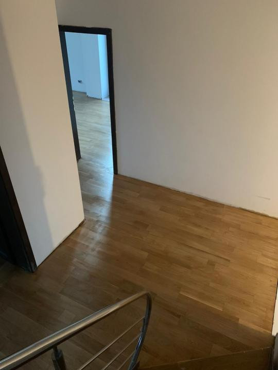    Vanzare apartament 5 camere tip penthouse Floreasca