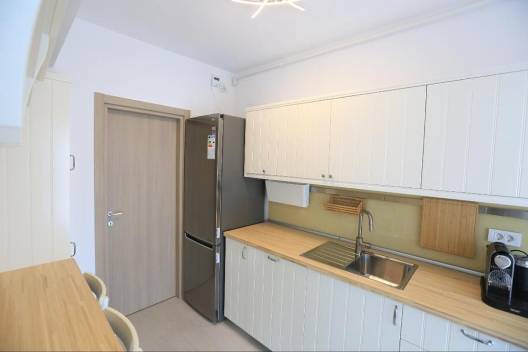 Inchiriere apartament 2 camete zona Banu Manta - Titulescu
