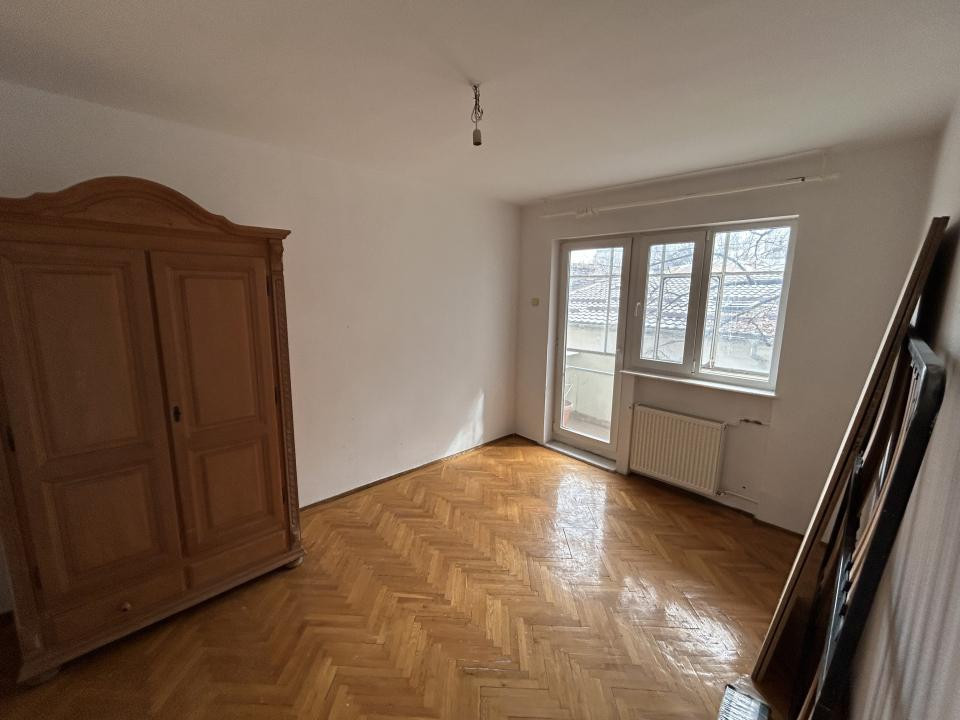 Vanzare apartament 4 camere parc Regina Maria - Turda