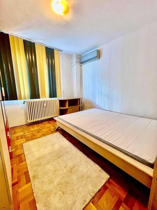    Vanzare apartament Banu Manta