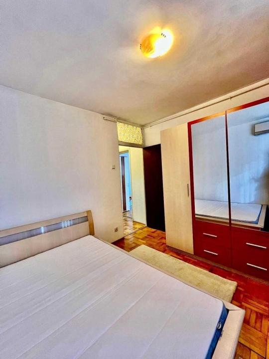    Vanzare apartament Banu Manta