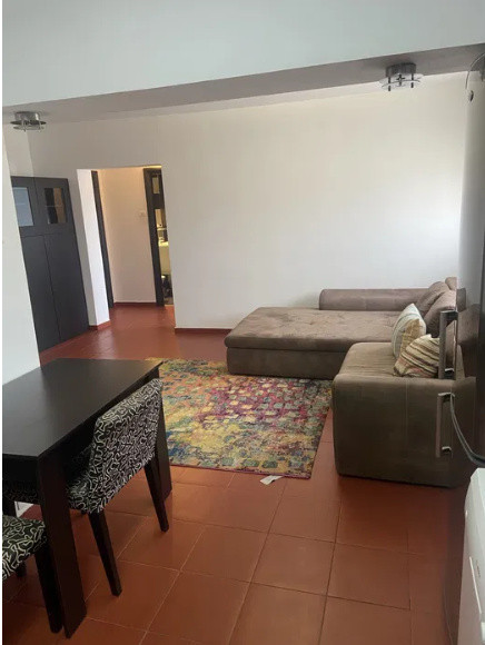 Apartament 3 camere, 73 mp, etaj 6, la 5 minute de metrou,750 €/lună