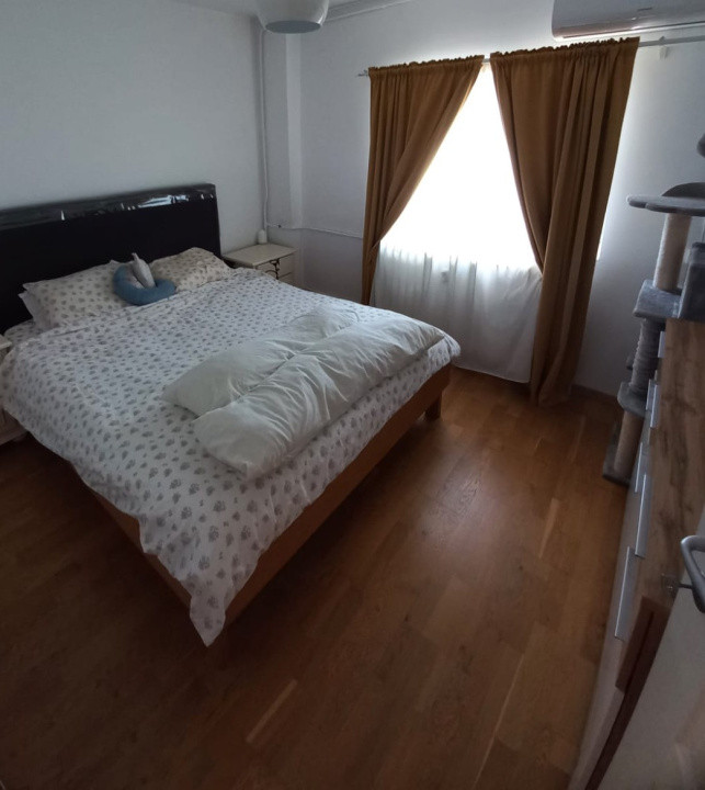 Vanzare apartament 3 camere zona Turda - Parc Regina Maria