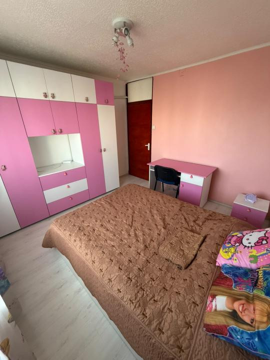 Vanzare apartament 3 camere zona 13 septembrie