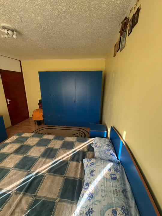 Vanzare apartament 3 camere zona 13 septembrie