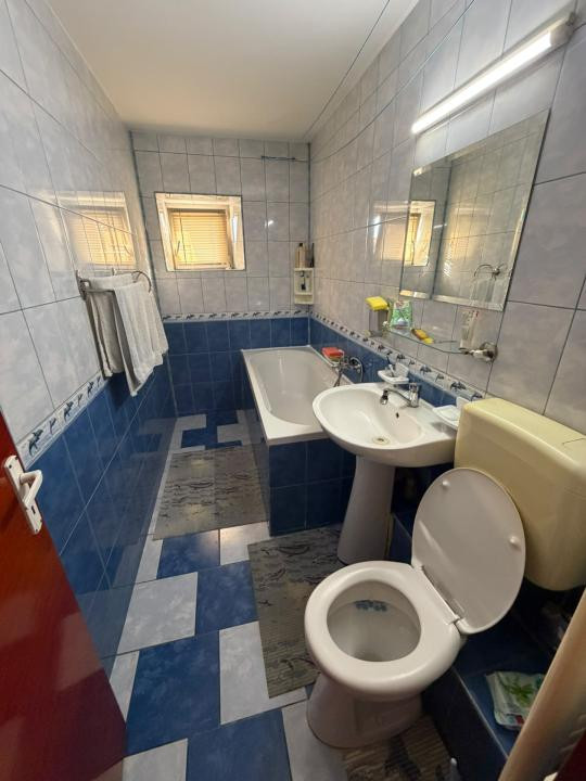 Vanzare apartament 3 camere zona 13 septembrie