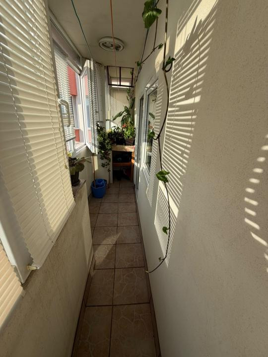 Vanzare apartament 3 camere zona 13 septembrie