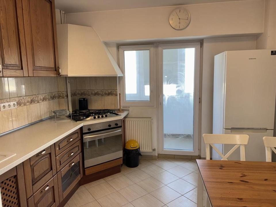 Inchiriere apartament 2 camere Universitate.