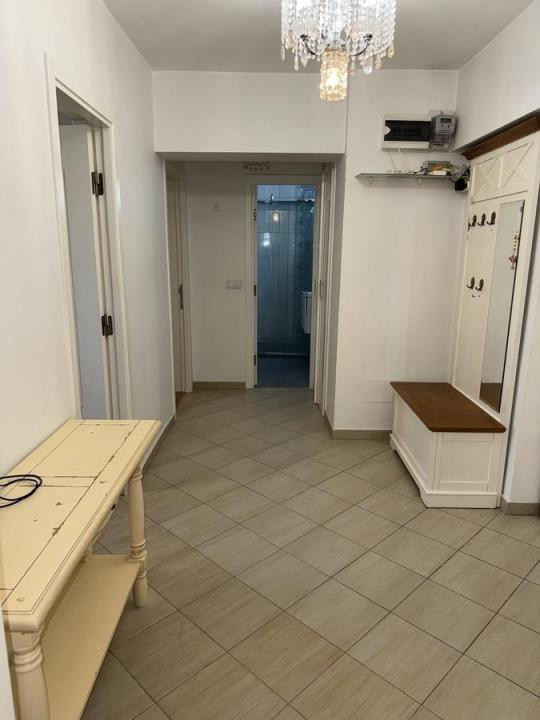Inchiriere apartament 2 camere Universitate.