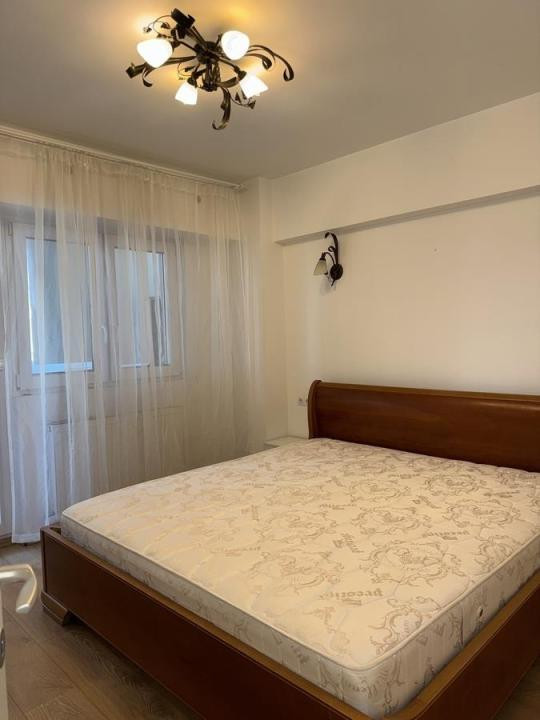 Inchiriere apartament 2 camere Universitate.