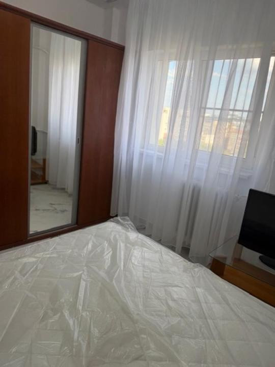 Inchiriere apartament 3 camere Banu Manta